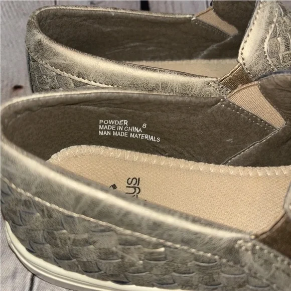 Corkys Powder Metallic Woven Faux Leather Slip On Loafer Flat Cushioned Size 8 - Picture 4 of 7